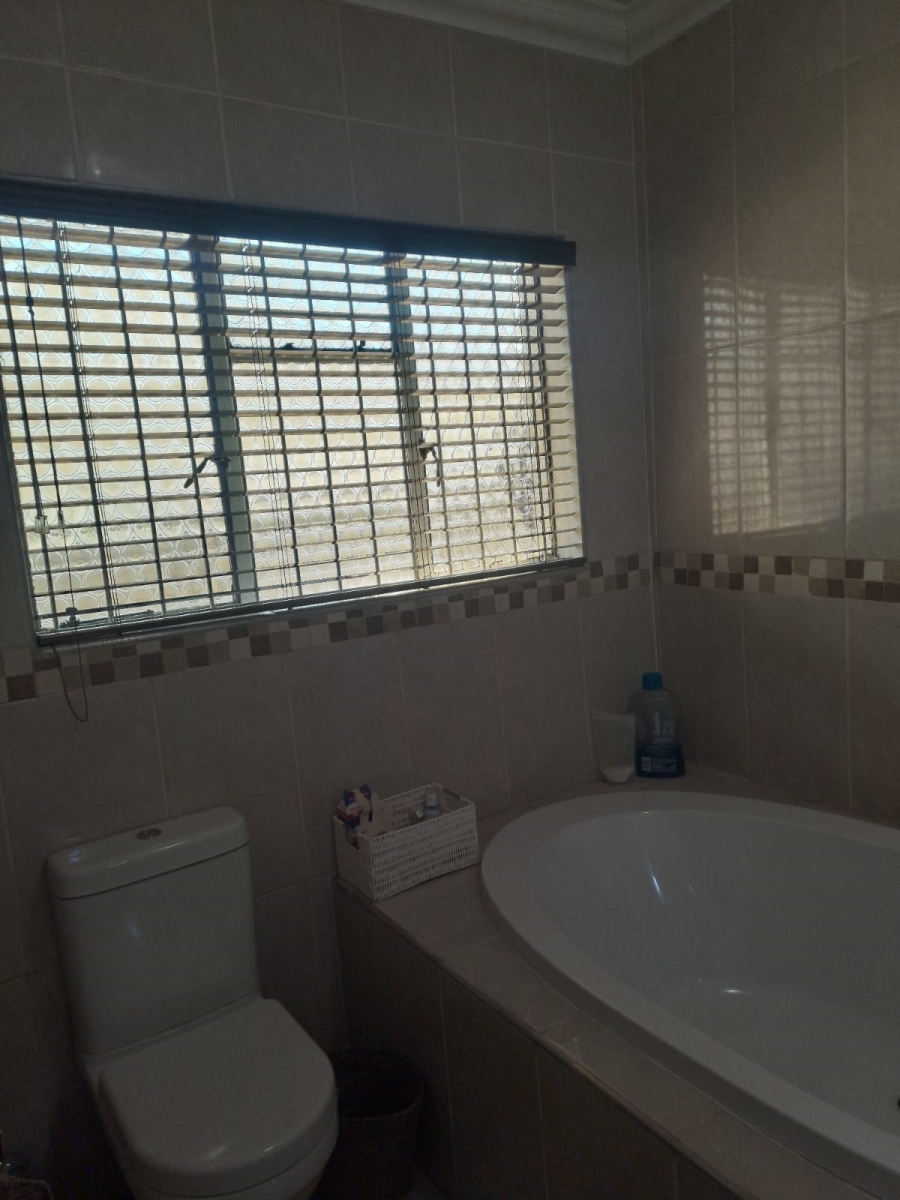 4 Bedroom Property for Sale in Bedelia Free State